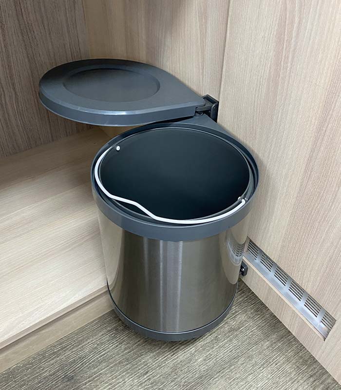 TACHO DE BASURA DE 12 LITROS X UND.