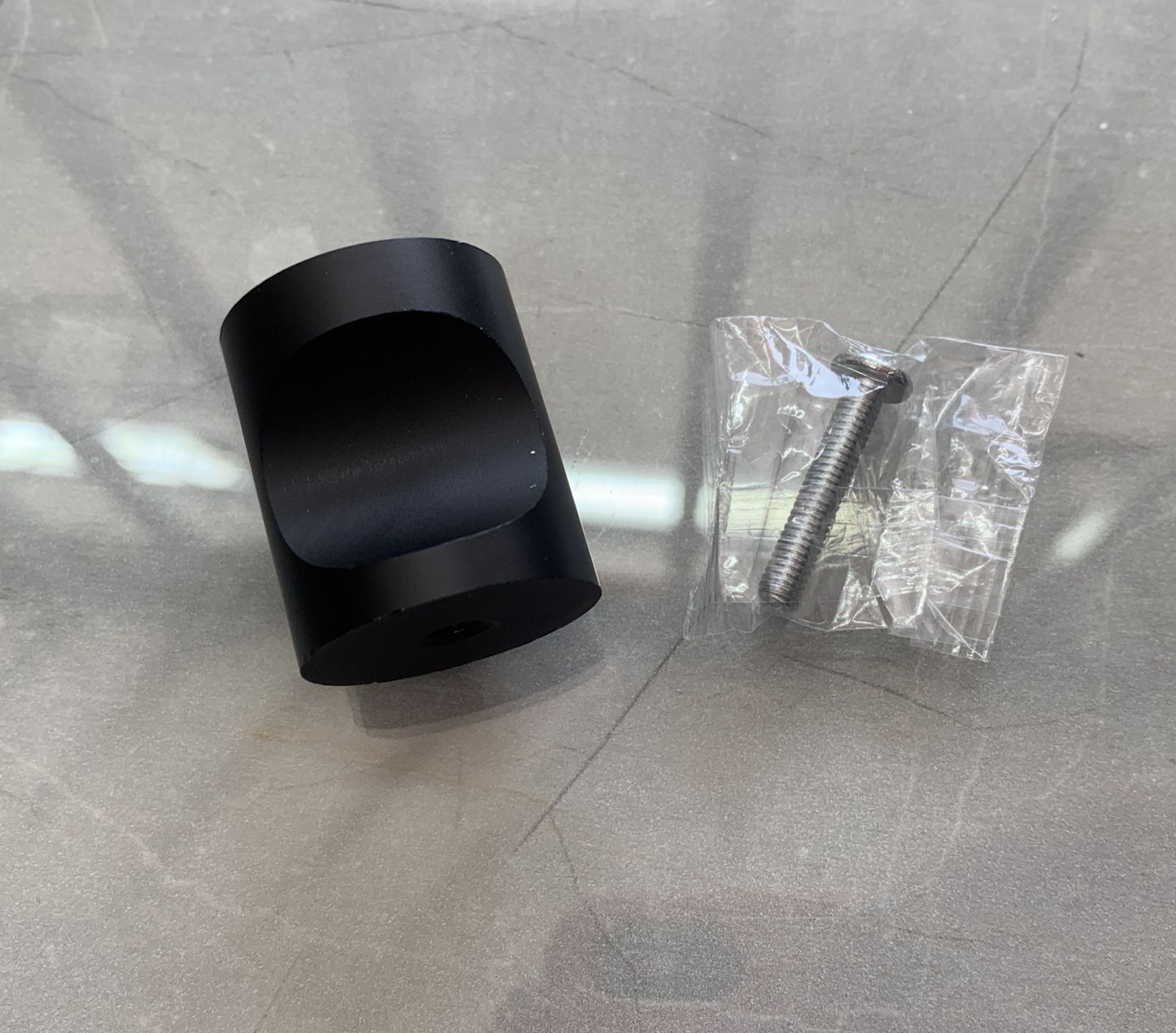 DEDO NEGRO EXTRA GRANDE 25X30 X UND.