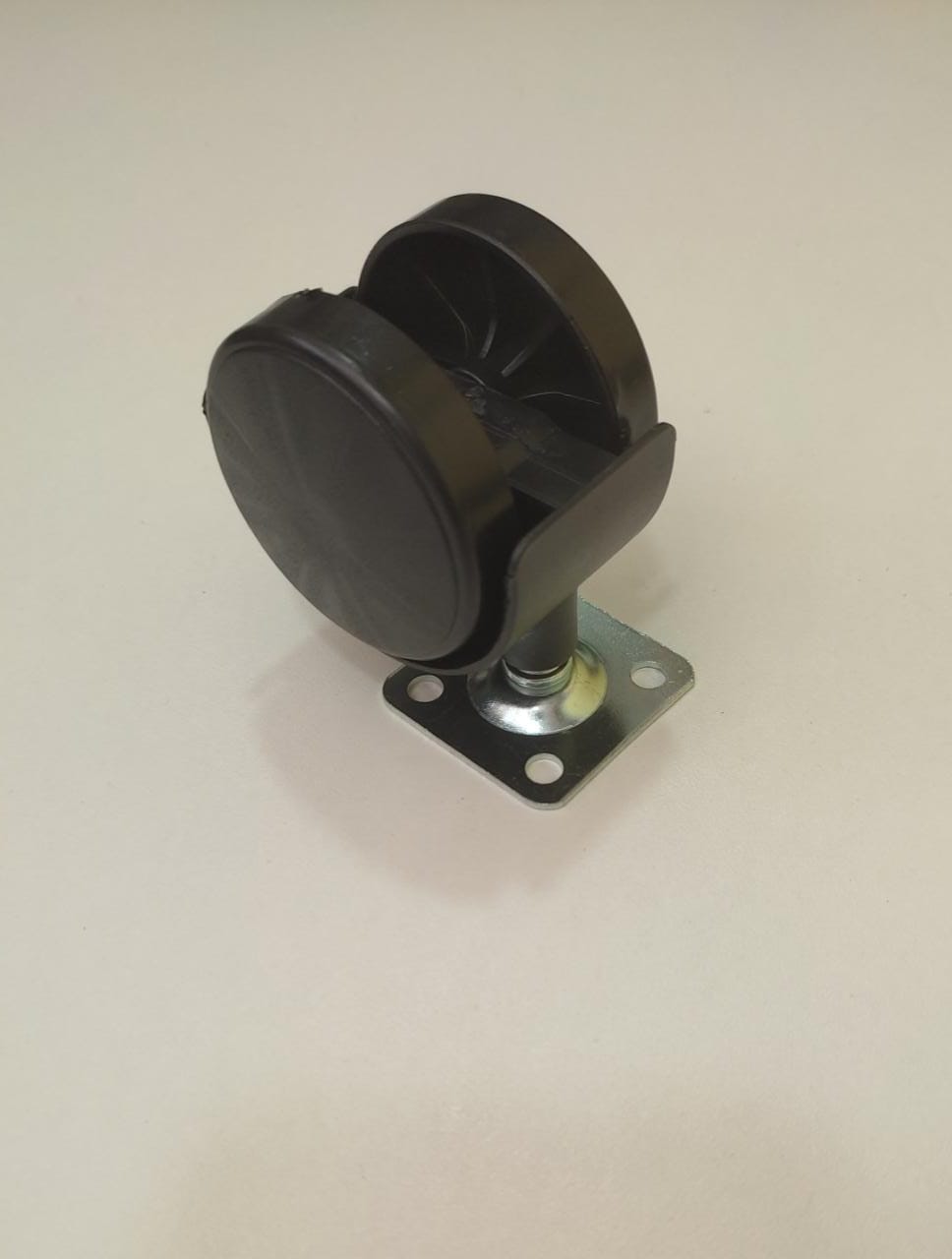 GARRUCHA NEGRA PVC SIN FRENO DE 7CM X JUEGO DE 4