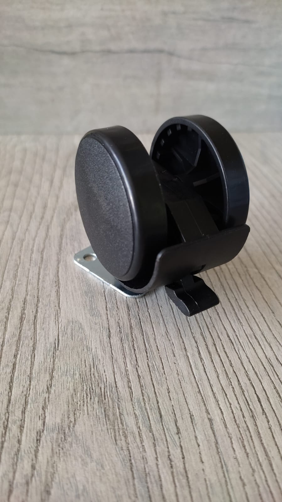GARRUCHA NEGRA PVC CON FRENO DE 7CM X JUEGO 4
